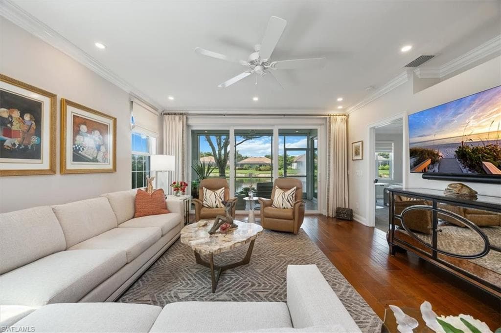 5963 Sand Wedge Ln 201, Naples, FL 34110-4