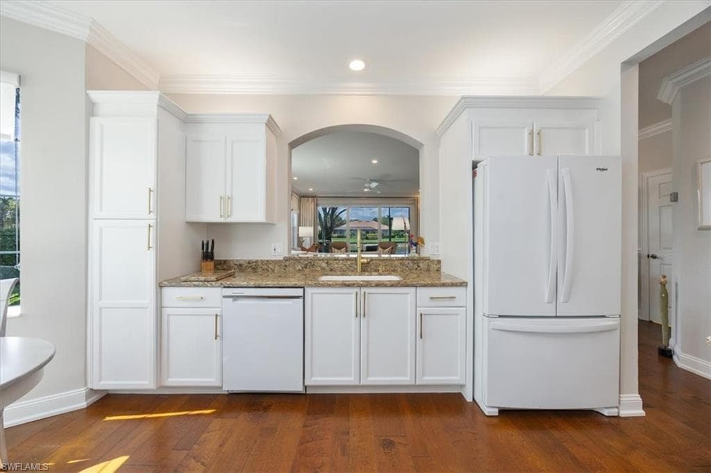 5963 Sand Wedge Ln 201, Naples, FL 34110-8
