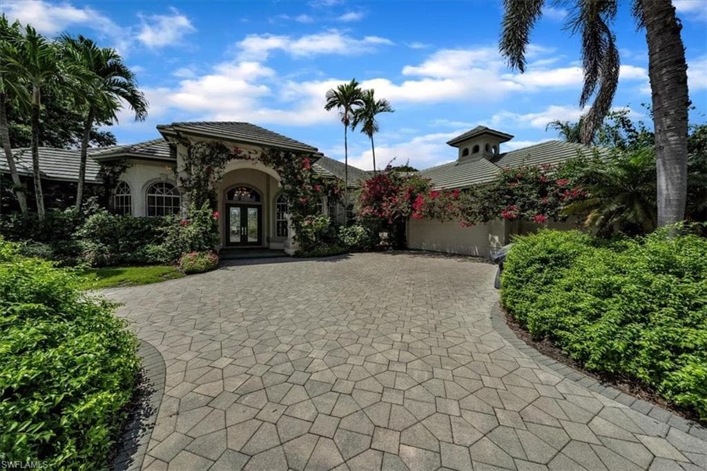 2339 Alexander Palm Dr, Naples, FL 34105-9