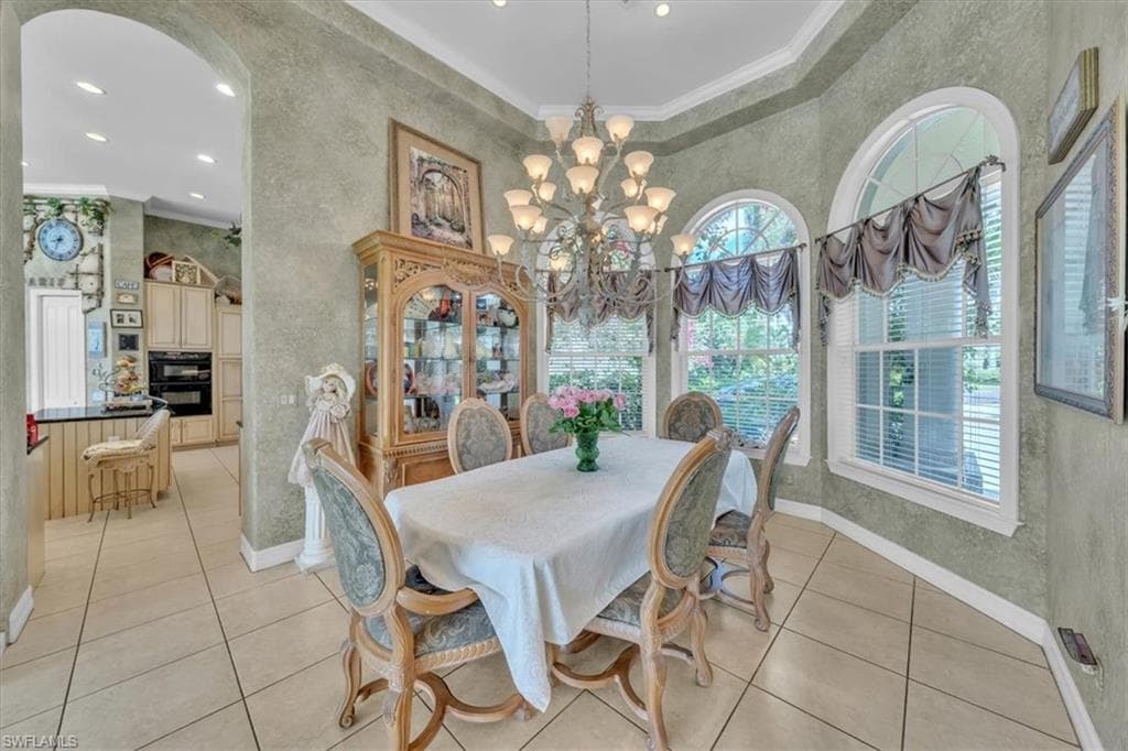 2339 Alexander Palm Dr, Naples, FL 34105-11