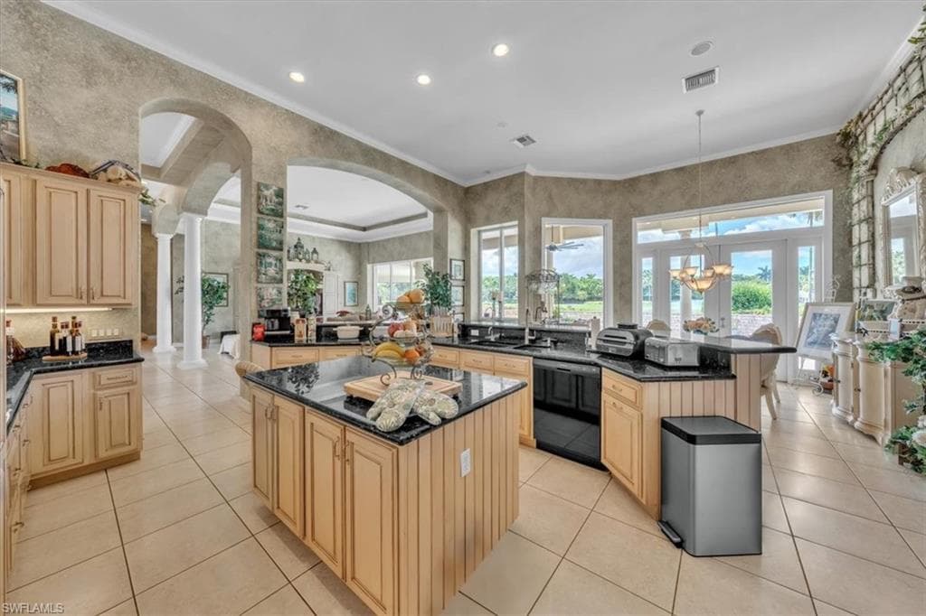 2339 Alexander Palm Dr, Naples, FL 34105-16