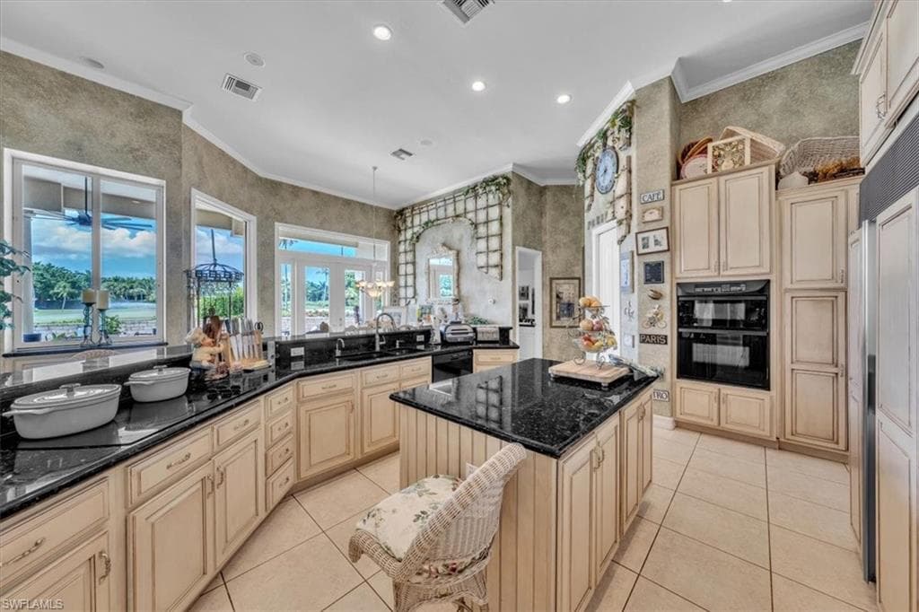2339 Alexander Palm Dr, Naples, FL 34105-17
