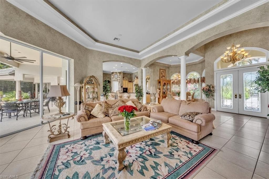 2339 Alexander Palm Dr, Naples, FL 34105-22