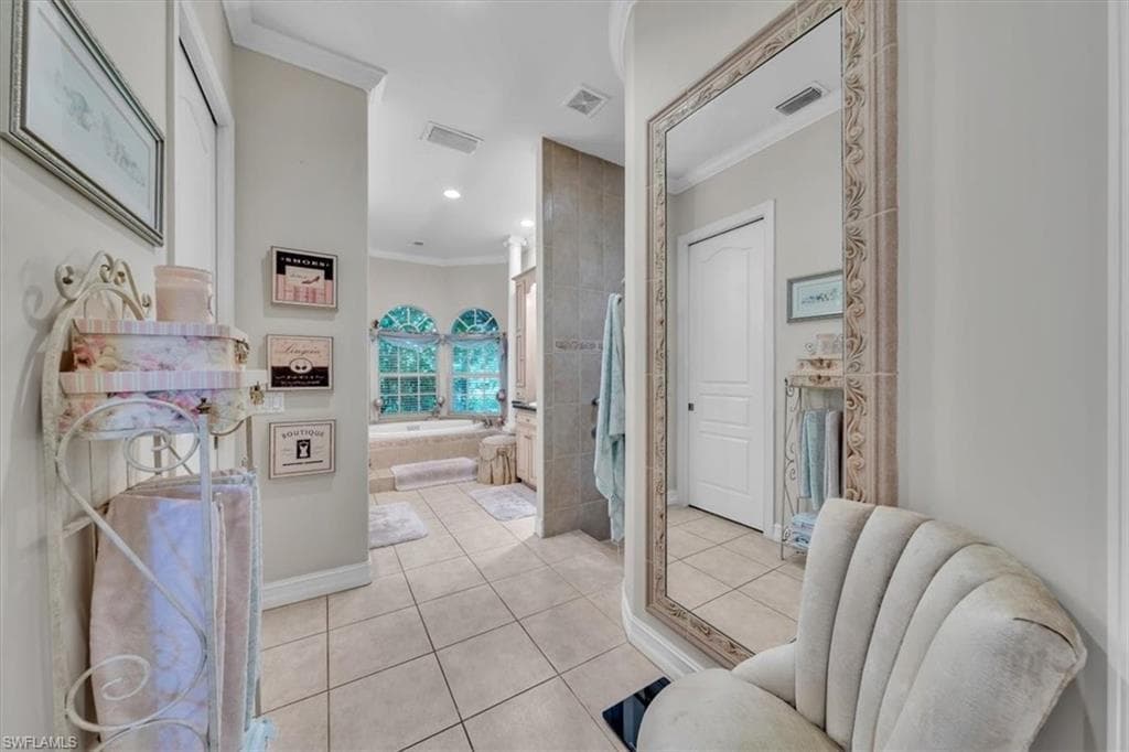 2339 Alexander Palm Dr, Naples, FL 34105-27