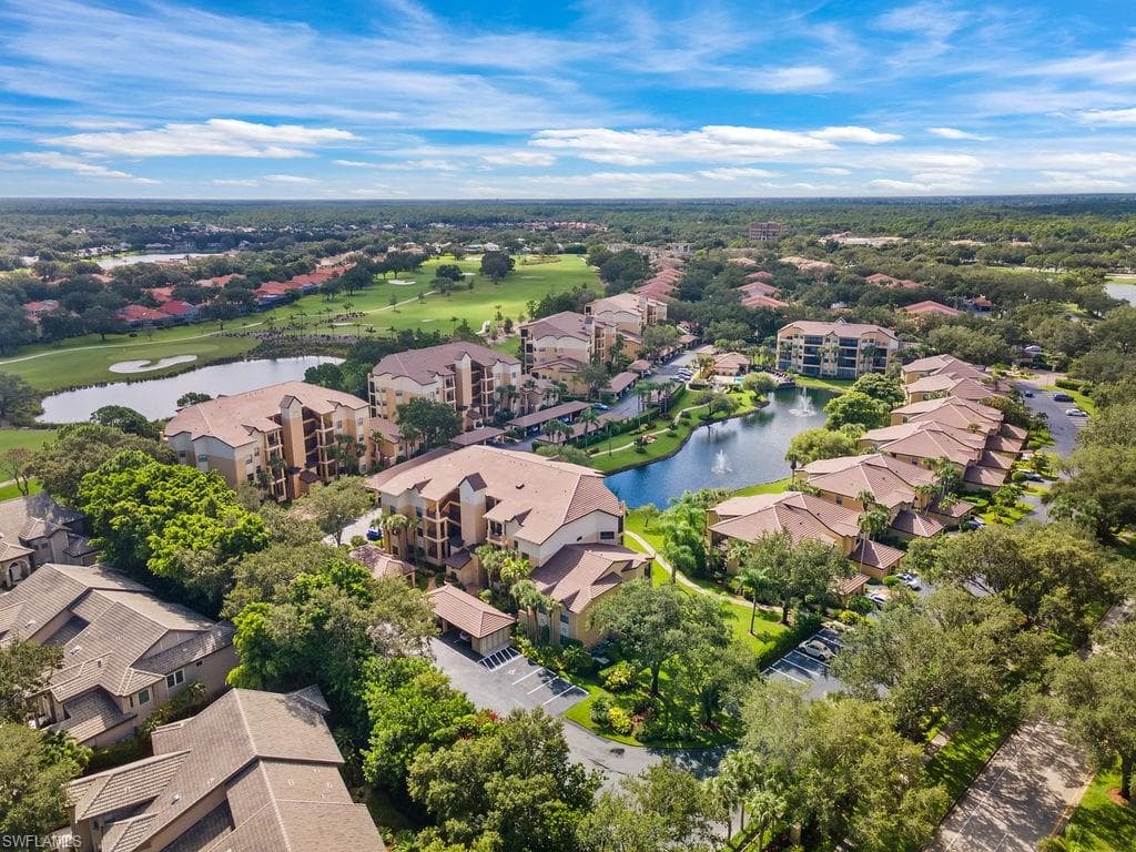 195 Vintage Cir 402, Naples, FL 34119-24