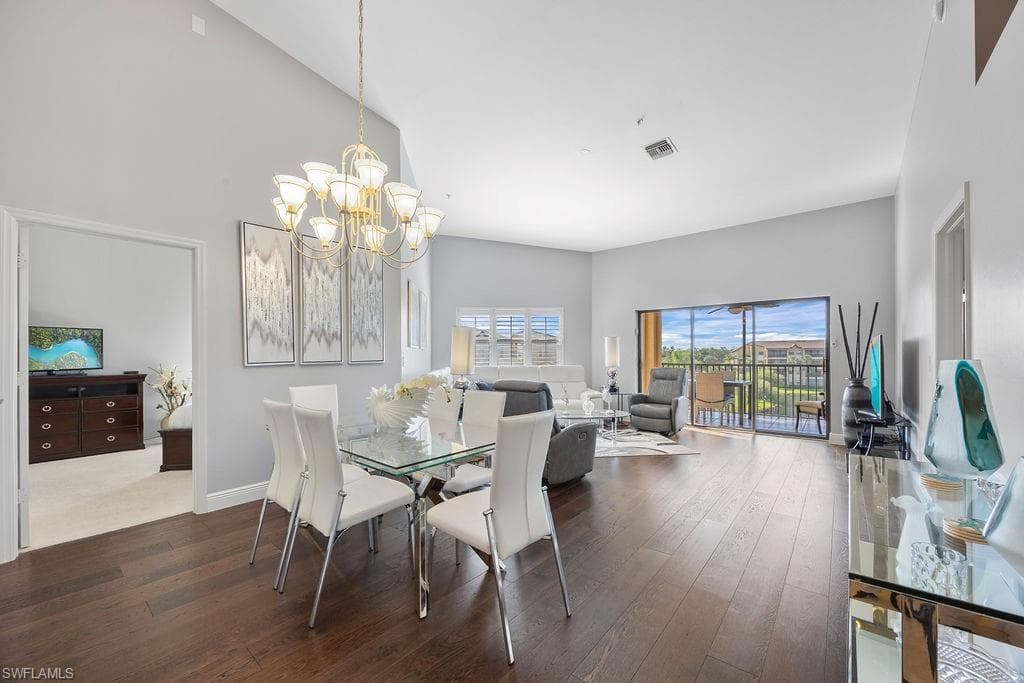195 Vintage Cir 402, Naples, FL 34119-6