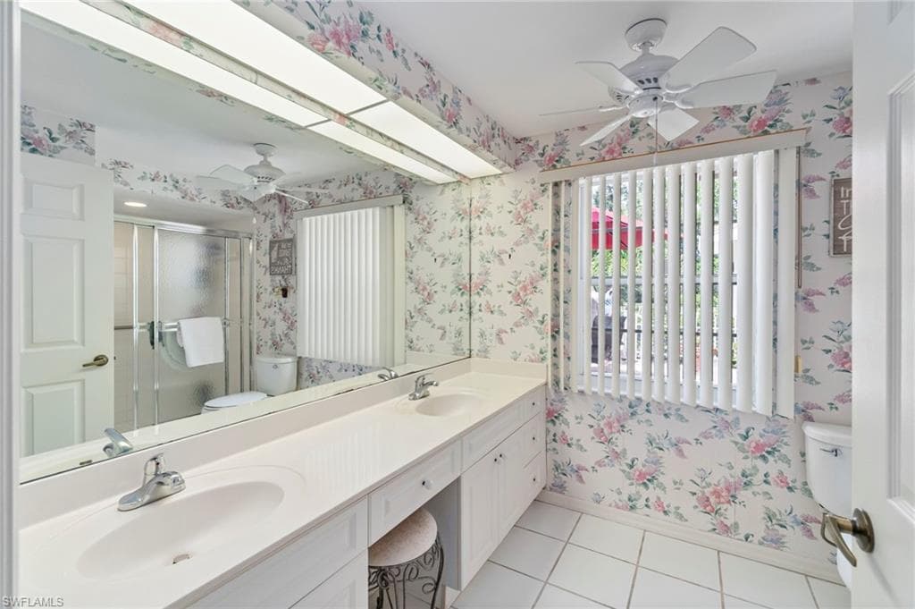 7552 Oleander Gate Dr C104, Naples, FL 34109-28