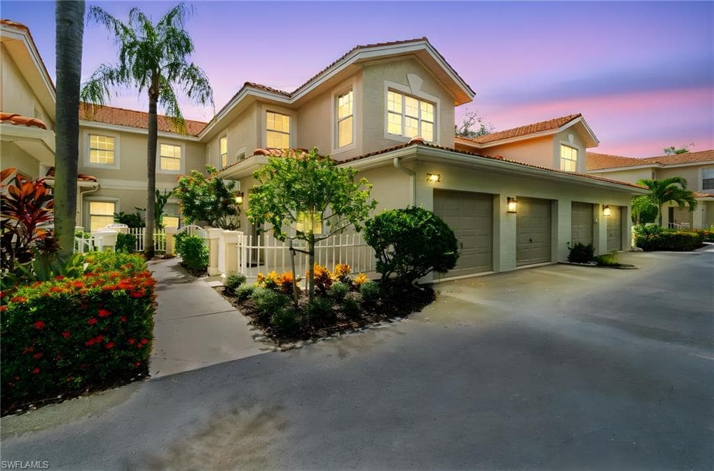 7552 Oleander Gate Dr C104, Naples, FL 34109-2