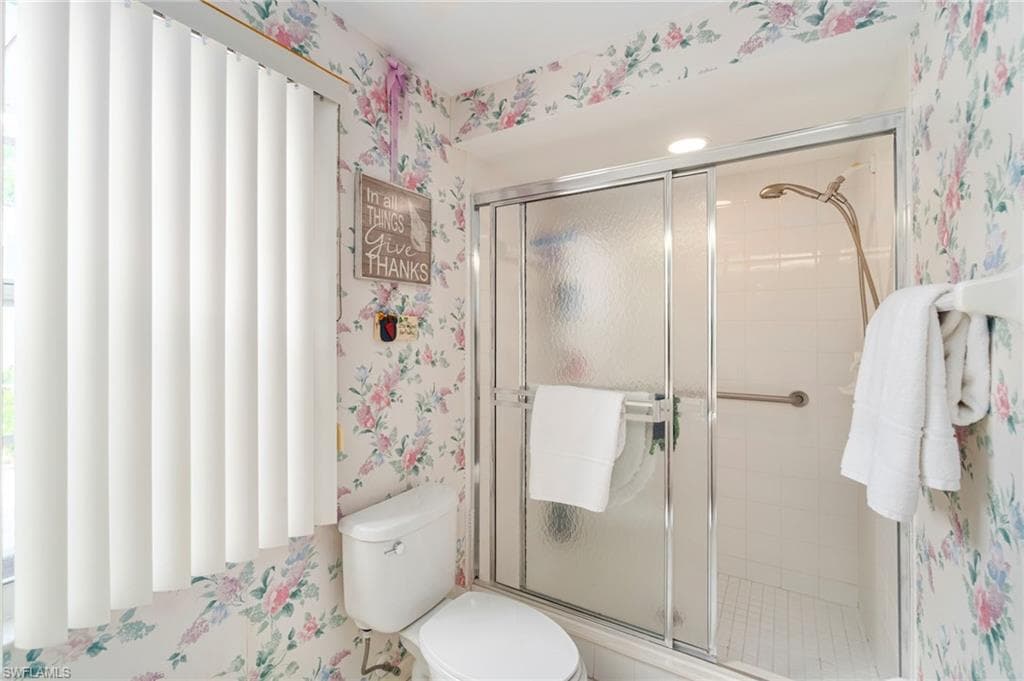 7552 Oleander Gate Dr C104, Naples, FL 34109-29