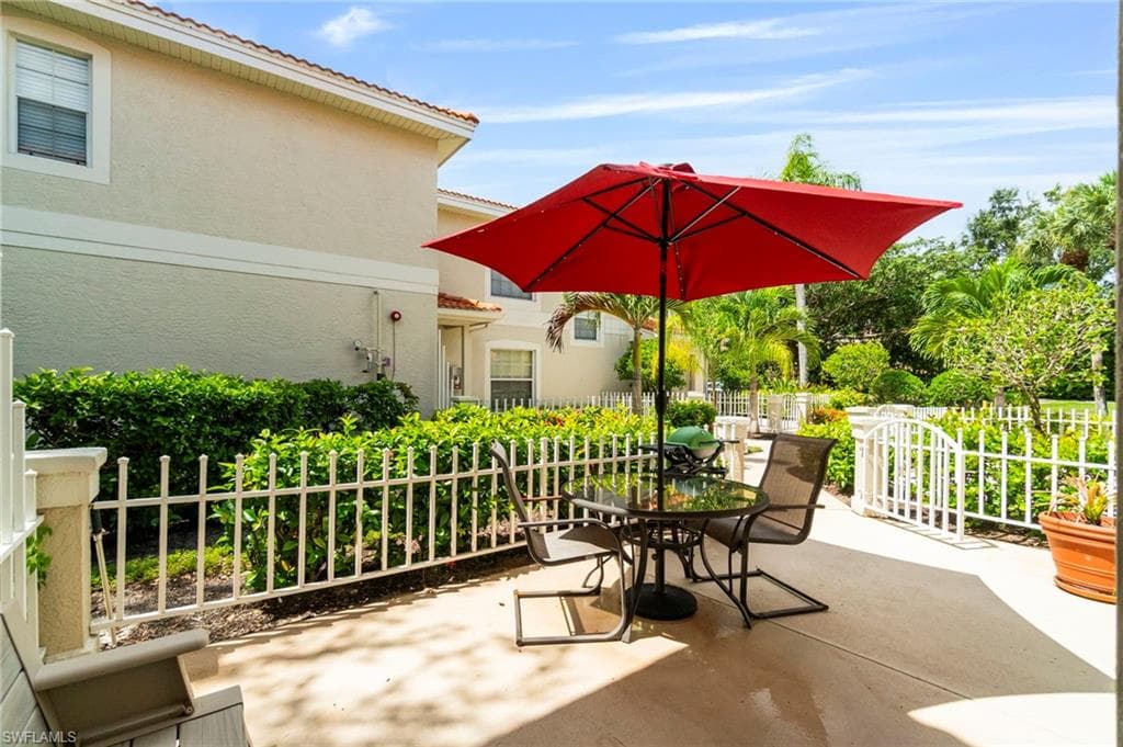7552 Oleander Gate Dr C104, Naples, FL 34109-51