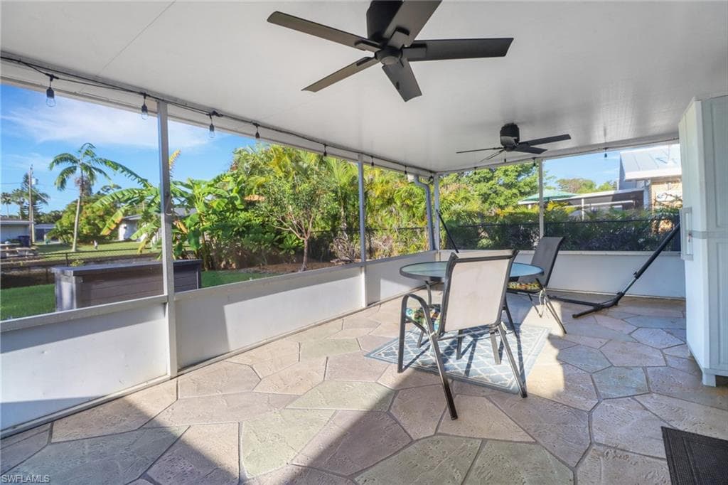 9804 Montana Ct, Bonita Springs, FL 34135-25