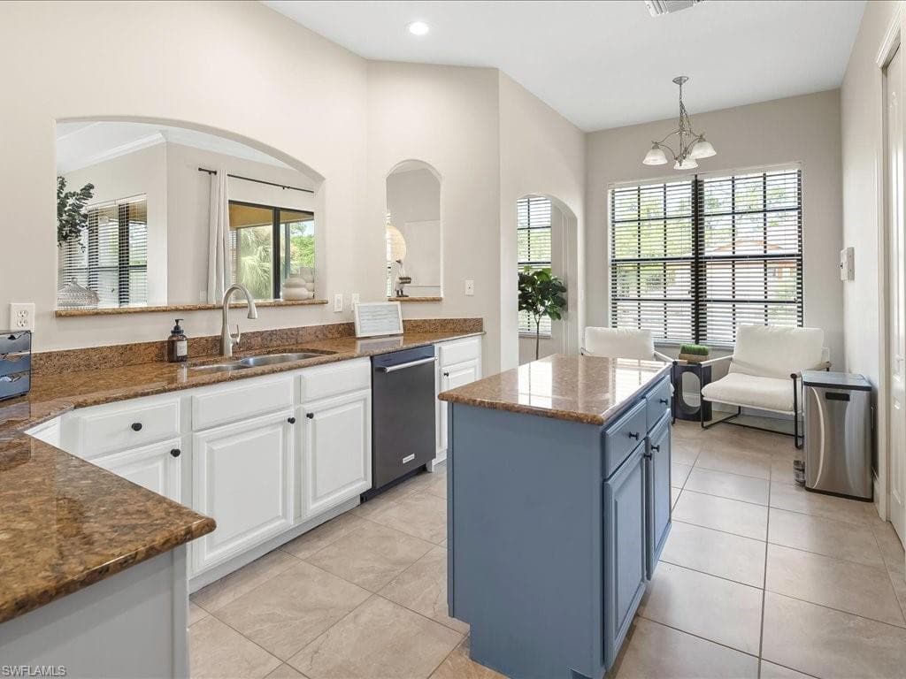 1276 Strada Milan Ln 4004, Naples, FL 34105-11