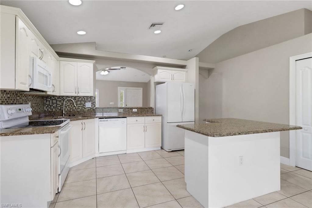 4125 20th Ave NE, Naples, FL 34120-10
