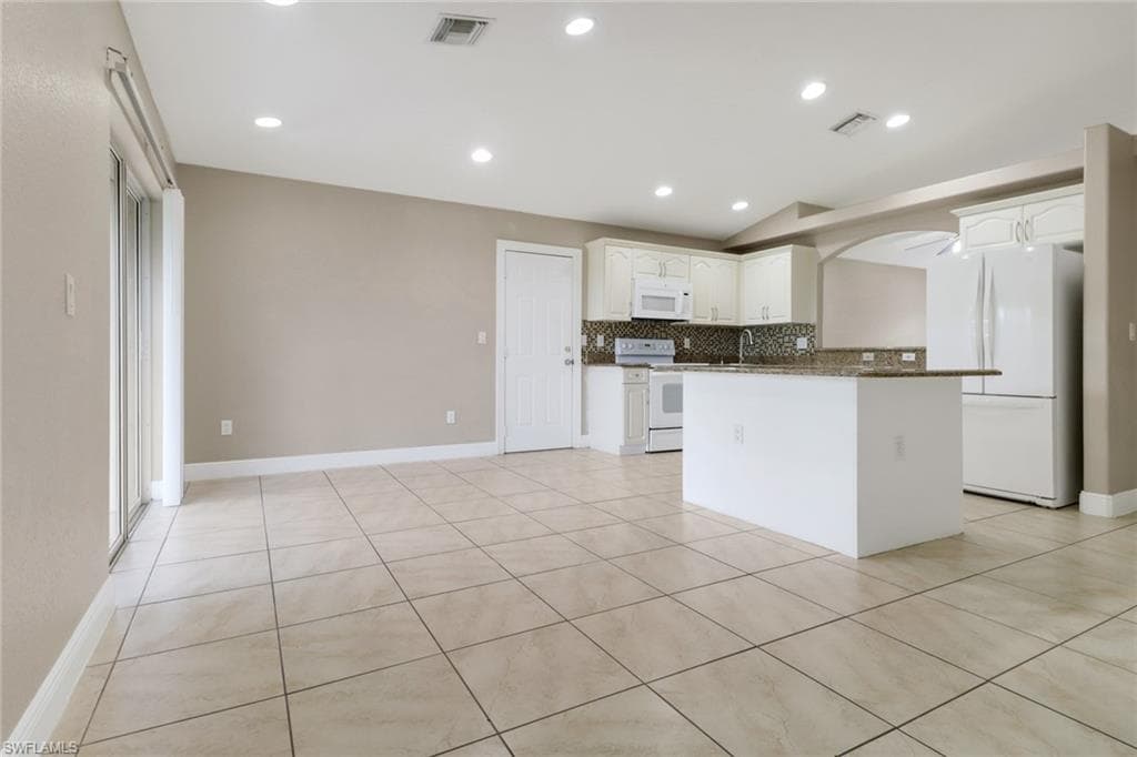 4125 20th Ave NE, Naples, FL 34120-13