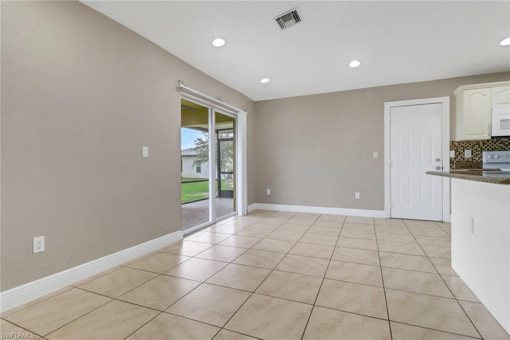 4125 20th Ave NE, Naples, FL 34120-14