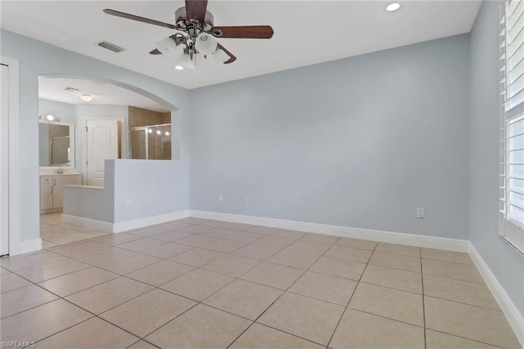 4125 20th Ave NE, Naples, FL 34120-16