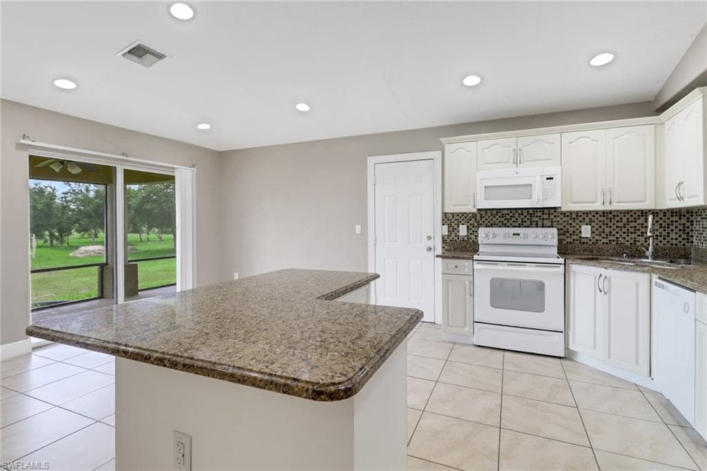 4125 20th Ave NE, Naples, FL 34120-8