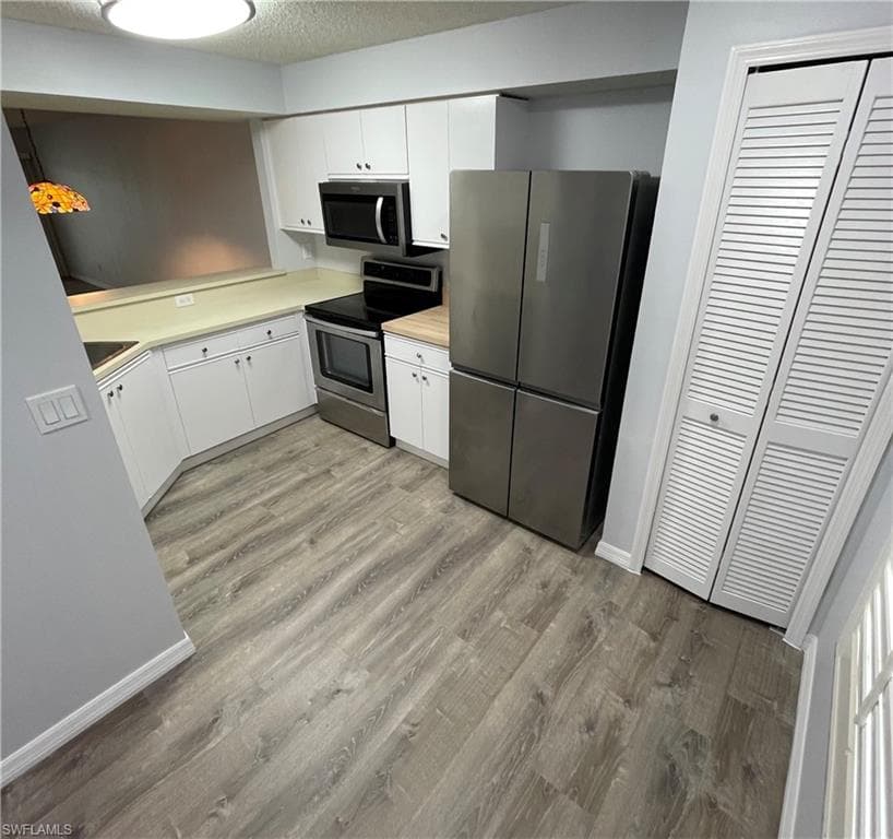 9600 Victoria Ln C204, Naples, FL 34109-3