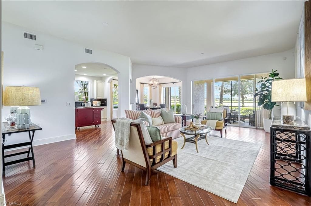 3164 Serena Ln 101, Naples, FL 34114-9
