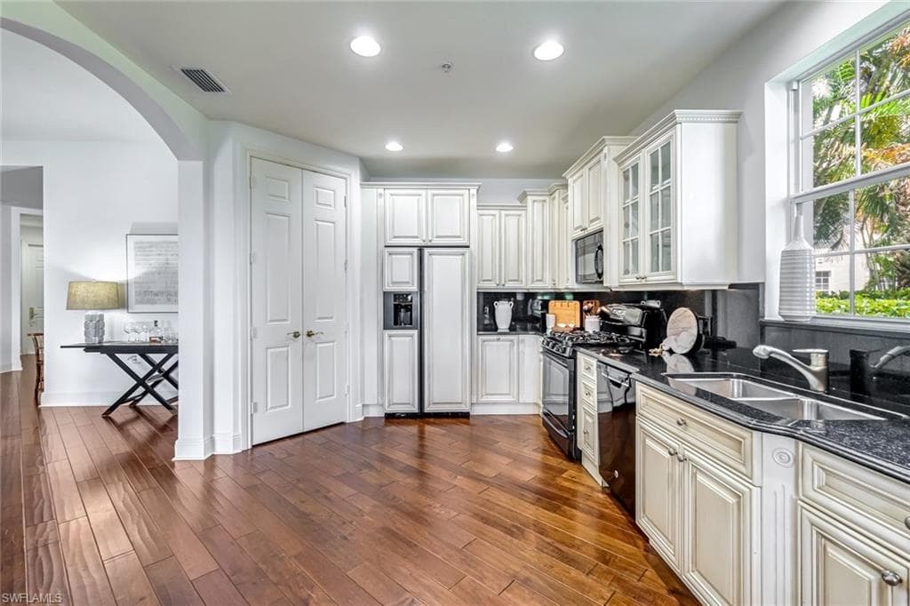 3164 Serena Ln 101, Naples, FL 34114-13