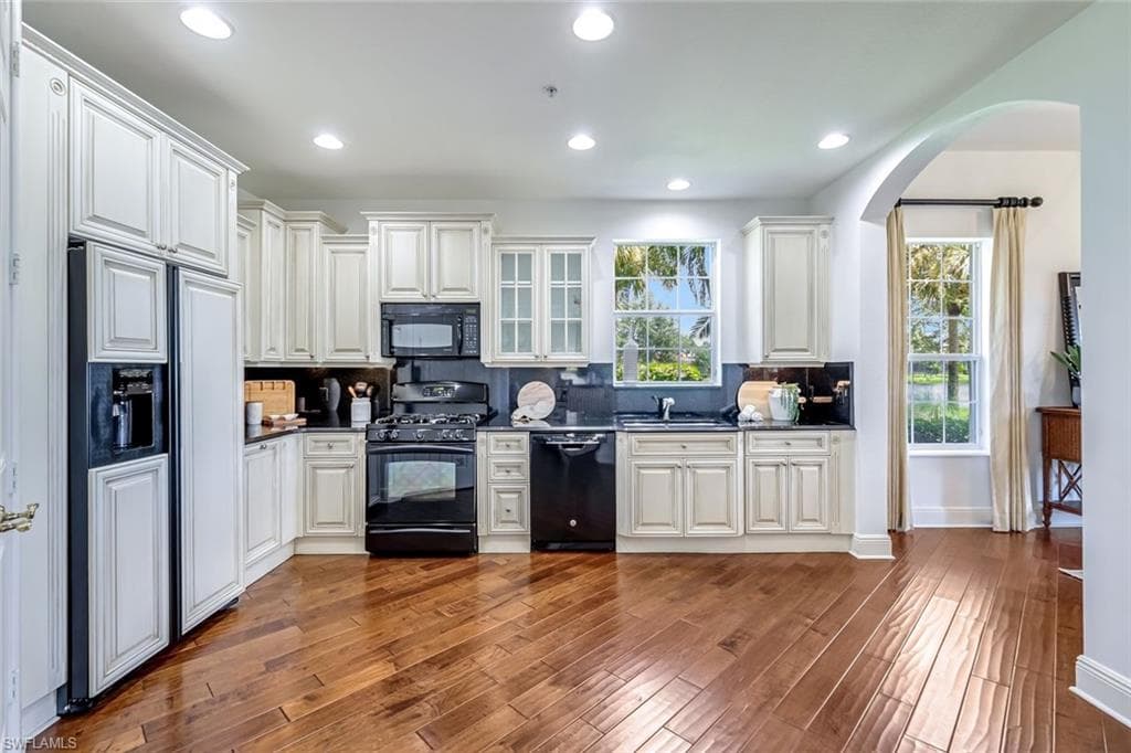 3164 Serena Ln 101, Naples, FL 34114-16