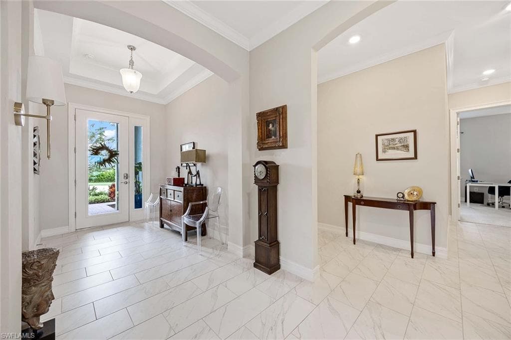 18652 Royal Hammock Blvd, Naples, FL 34114-9