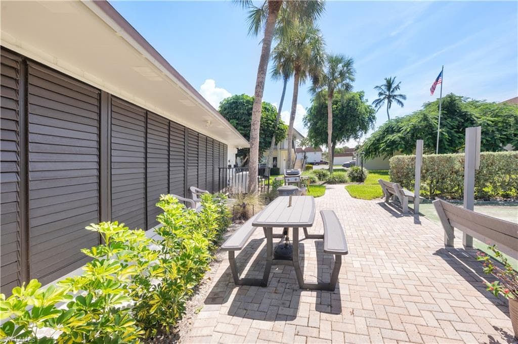 235 Seaview Ct E5, Marco Island, FL 34145-15