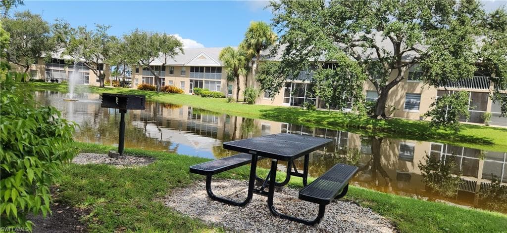 186 Pebble Shores Dr 203, Naples, FL 34110-14