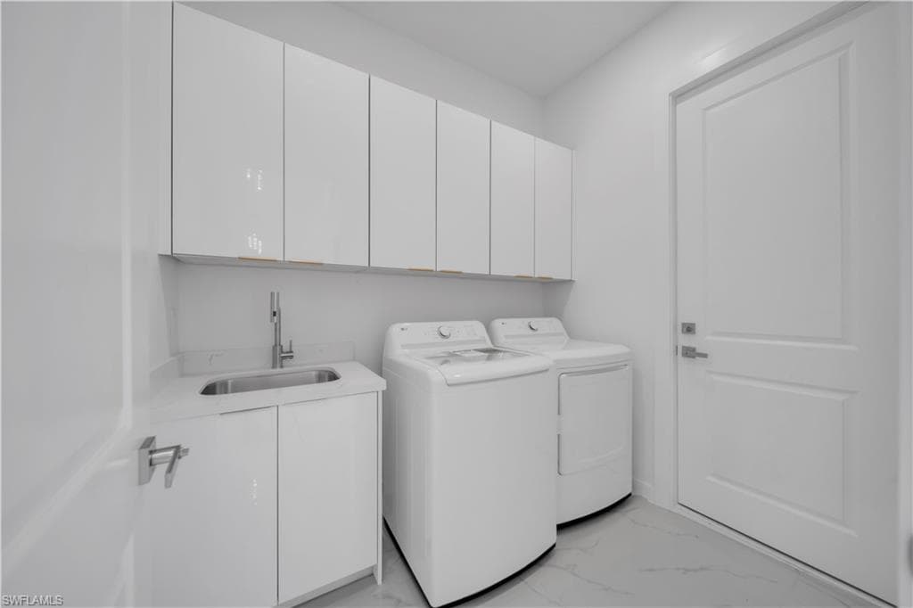 2318 30th Ter, Cape Coral, FL 33993-9