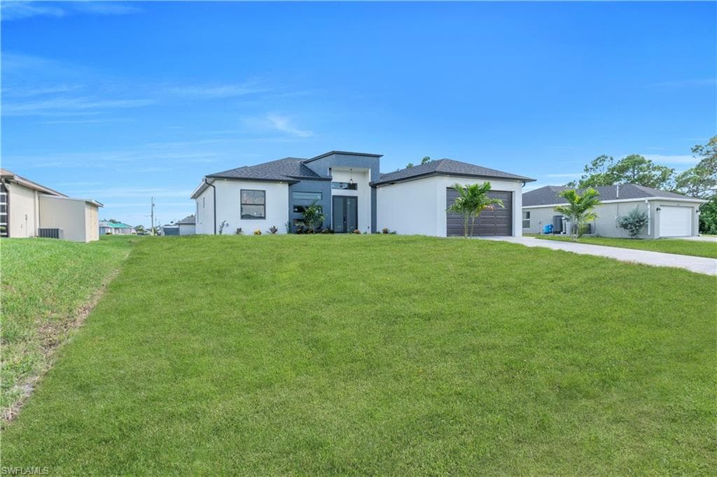 2318 30th Ter, Cape Coral, FL 33993-17