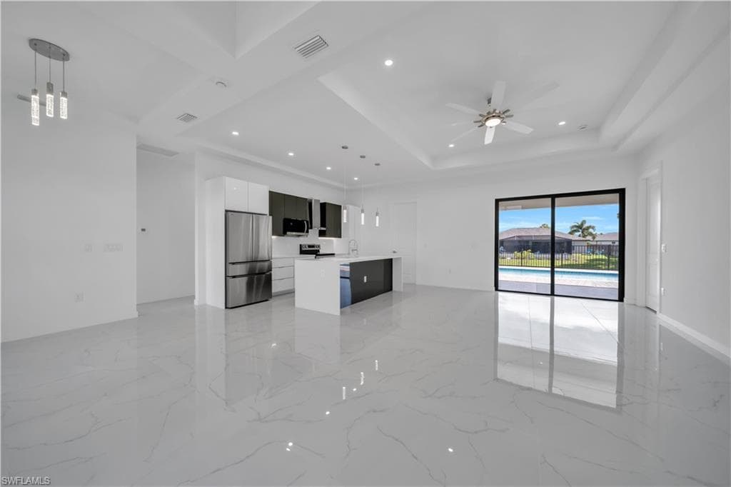 2318 30th Ter, Cape Coral, FL 33993-3