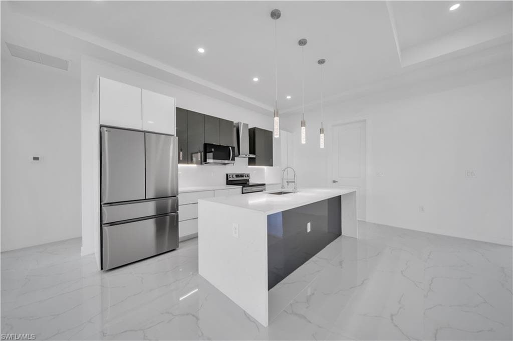 2318 30th Ter, Cape Coral, FL 33993-6