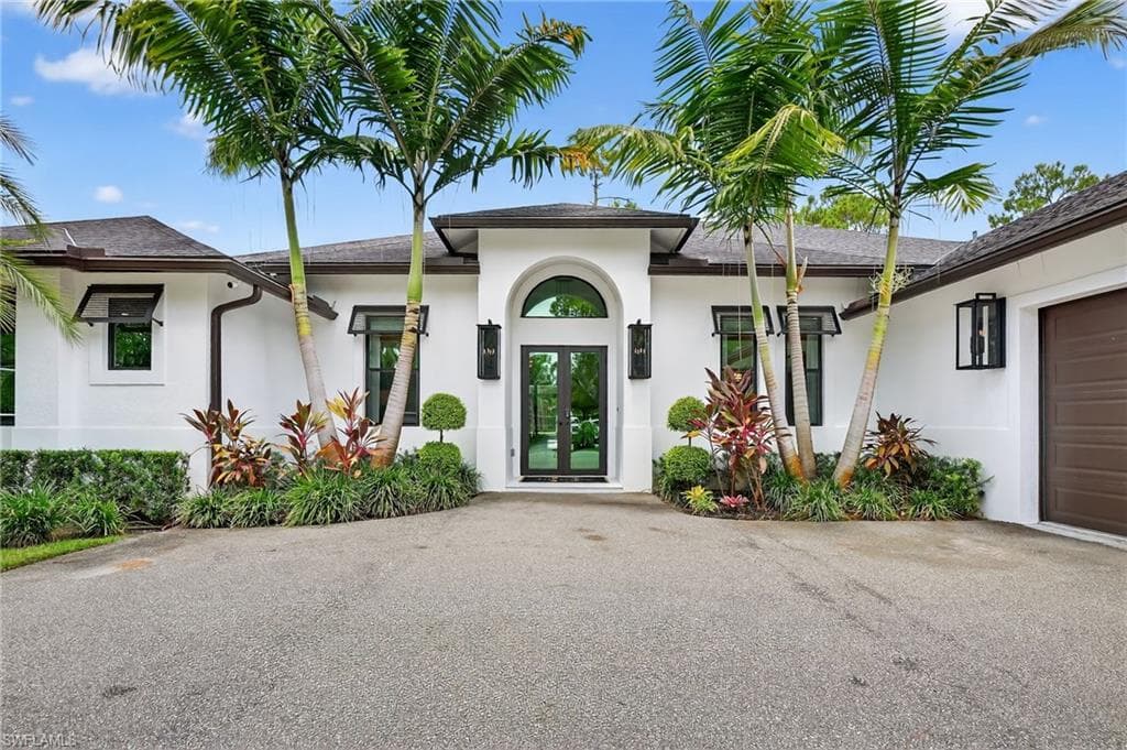 443 Weber Blvd S, Naples, FL 34117-2