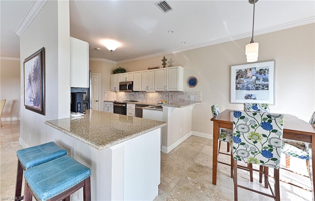 175 Barefoot Cir 29, Bonita Springs, FL 34134-18