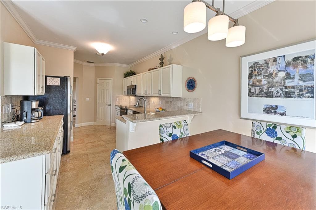 175 Barefoot Cir 29, Bonita Springs, FL 34134-21