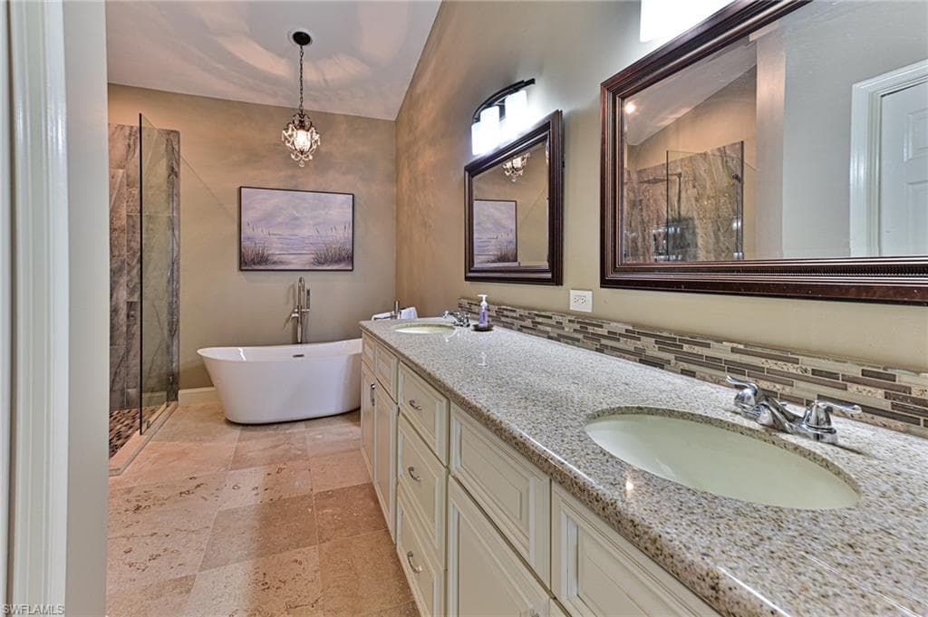 175 Barefoot Cir 29, Bonita Springs, FL 34134-26