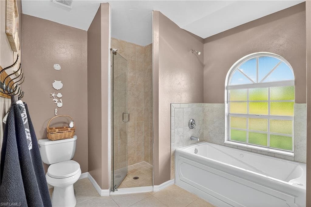 5 Tahiti Rd, Marco Island, FL 34145-22