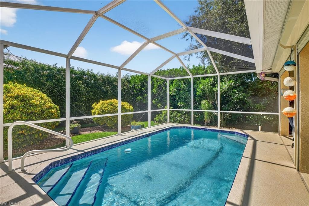 5 Tahiti Rd, Marco Island, FL 34145-1