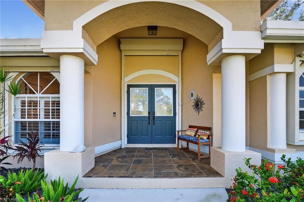 5 Tahiti Rd, Marco Island, FL 34145-32