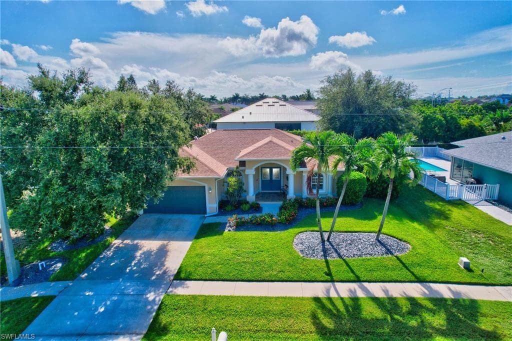 5 Tahiti Rd, Marco Island, FL 34145-35