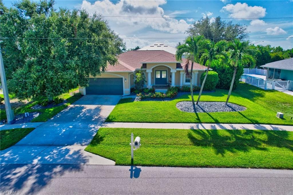 5 Tahiti Rd, Marco Island, FL 34145-36