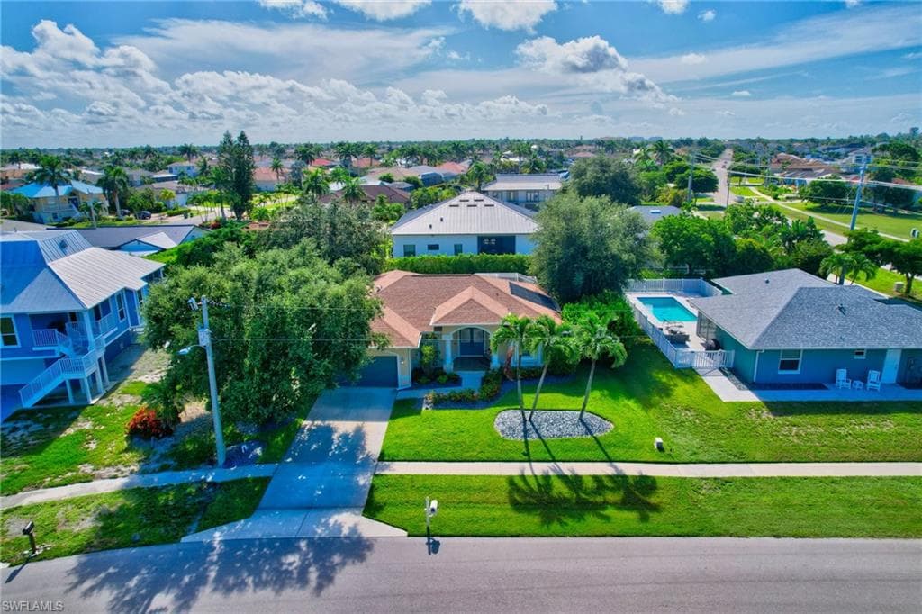 5 Tahiti Rd, Marco Island, FL 34145-38