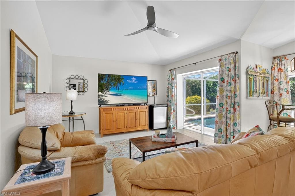 5 Tahiti Rd, Marco Island, FL 34145-7