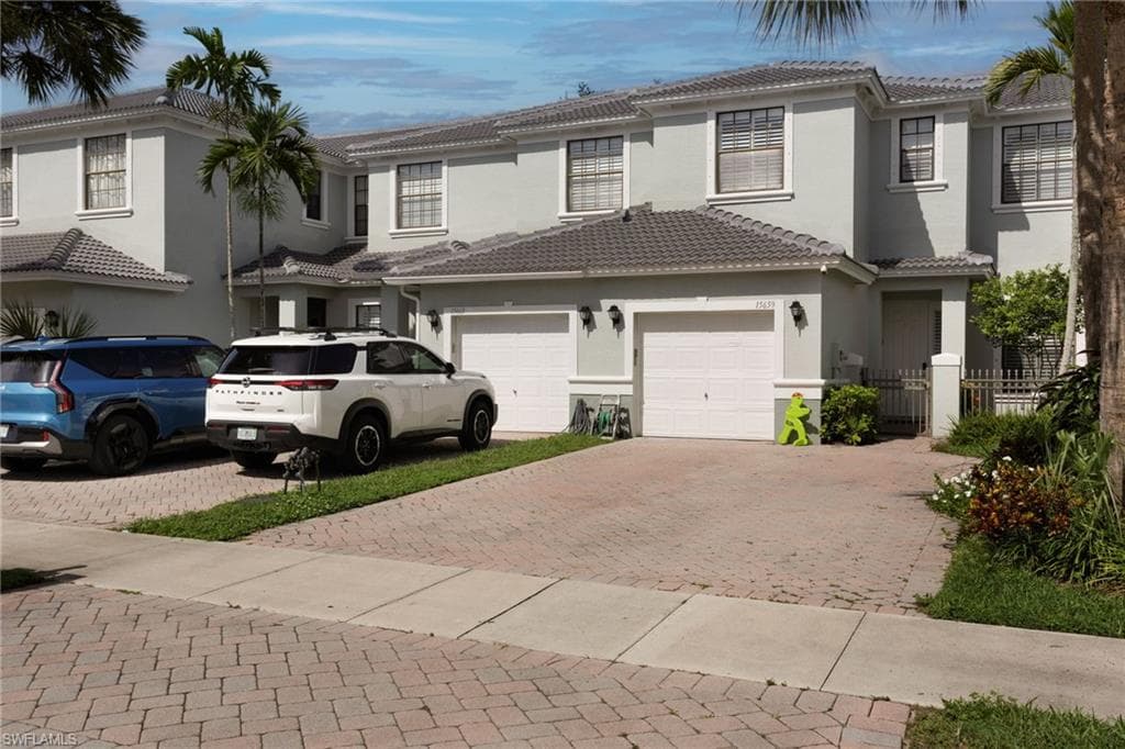 15659 Summit Place Cir, Naples, FL 34119-19