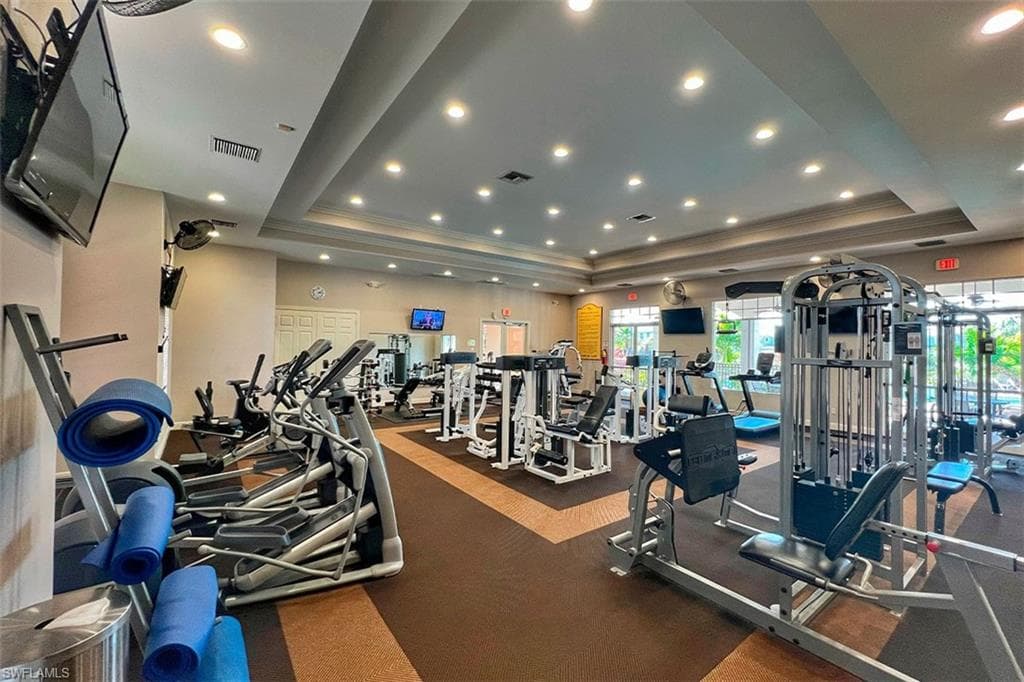 15659 Summit Place Cir, Naples, FL 34119-22