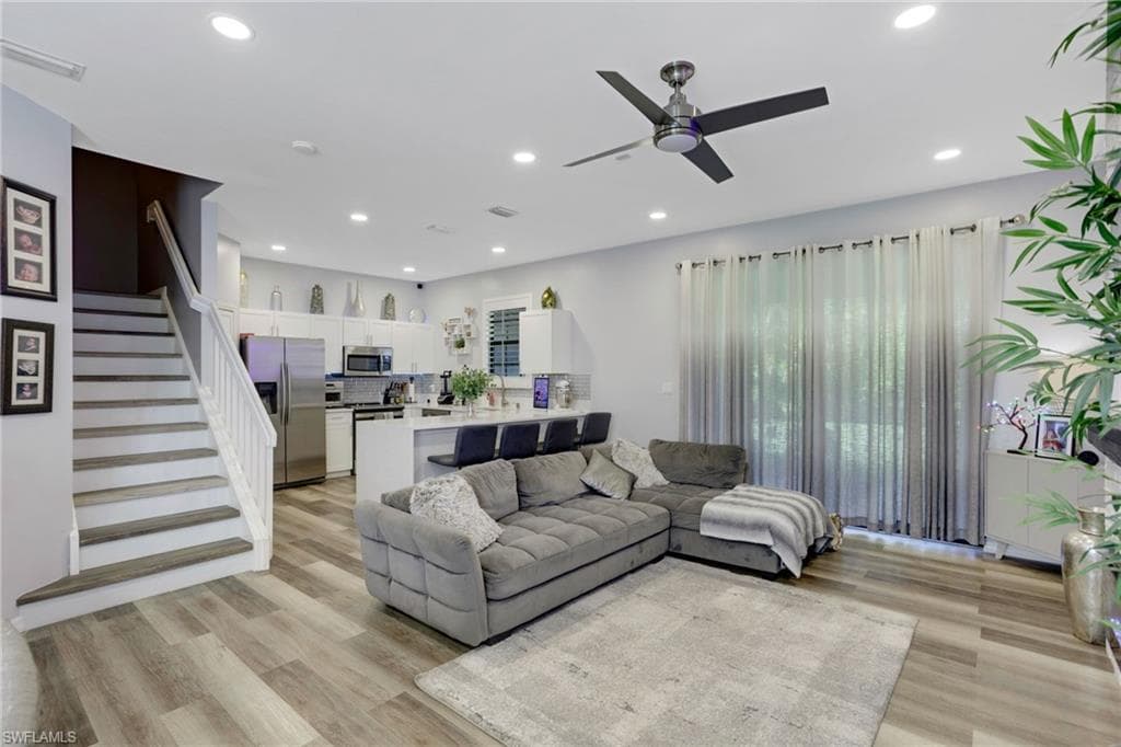 15659 Summit Place Cir, Naples, FL 34119-3