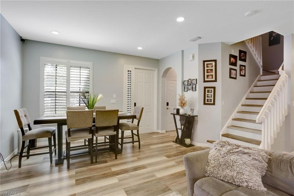 15659 Summit Place Cir, Naples, FL 34119-7