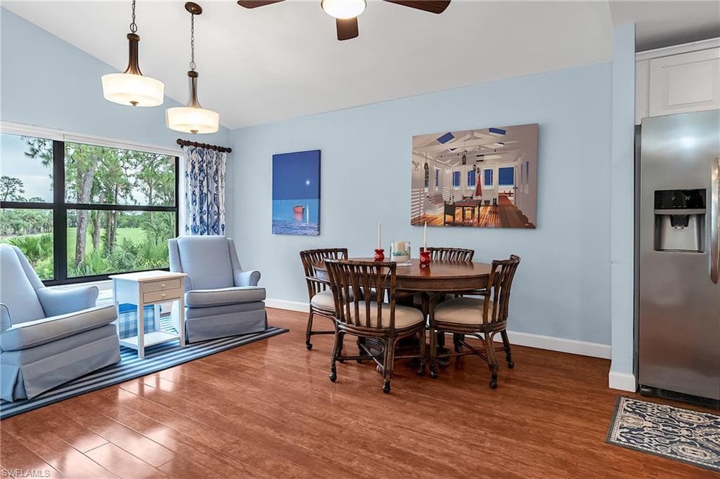 195 Fox Glen Dr 3-195, Naples, FL 34104-11