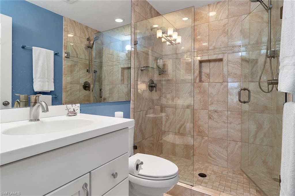 195 Fox Glen Dr 3-195, Naples, FL 34104-16
