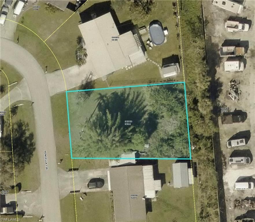 1216 Pondella Cir, North Fort Myers, FL 33903-2